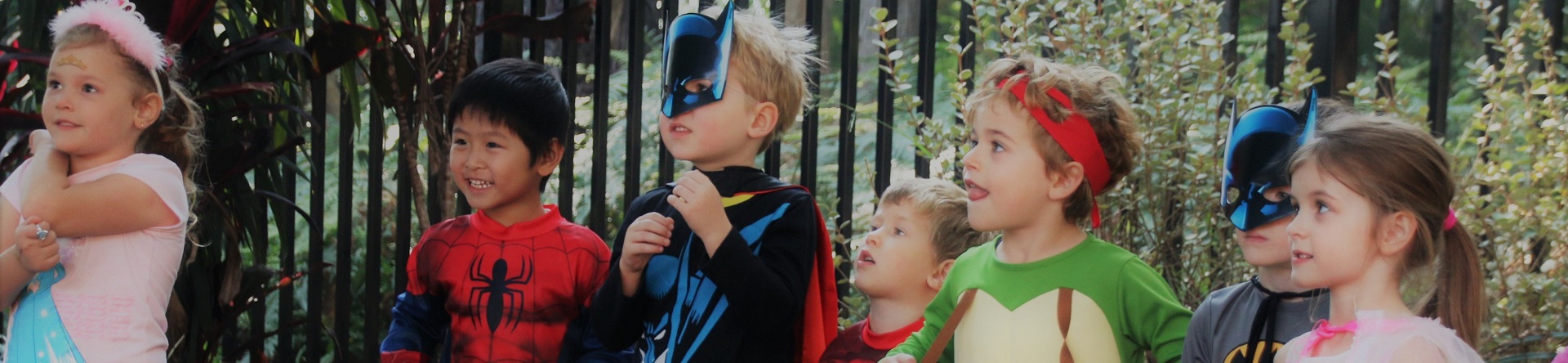 image of children enjoying superhero Kids birthday party entertainment in Sydney